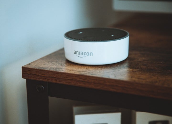 Amazon quiere que Alexa imite la voz de cualquiera