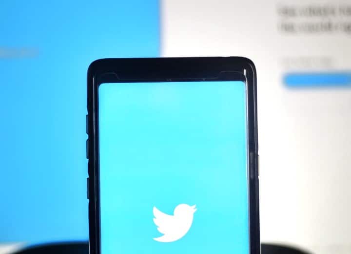 Twitter suspende cuentas de periodistas