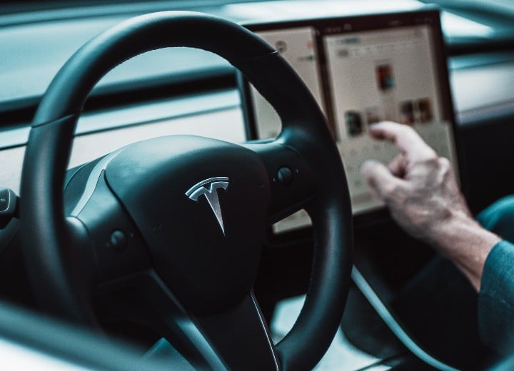 Exempleados de Tesla demandada por ‘recorte masivo’
