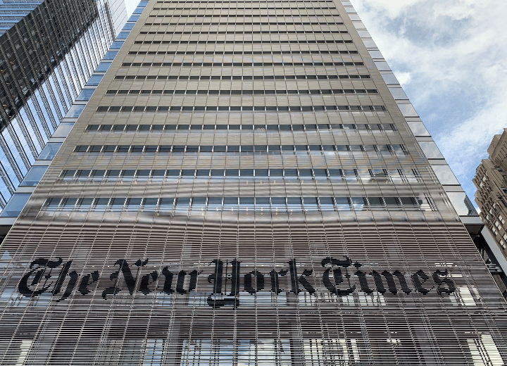 Más de mil trabajadores del NYT planean huelga