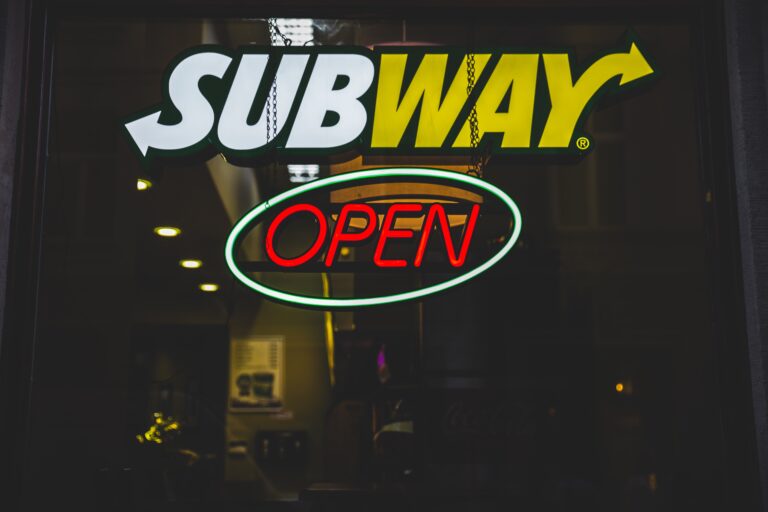 Subway en venta, banqueros presentan plan de financiación