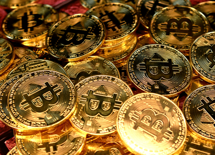 Bitcoin resurge con niveles no vistos en meses