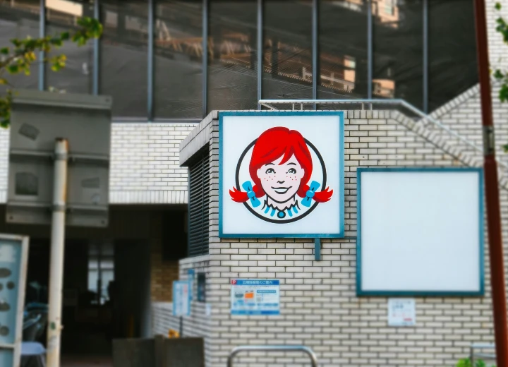 Grupo Flynn compra 83 franquicias de Wendy’s