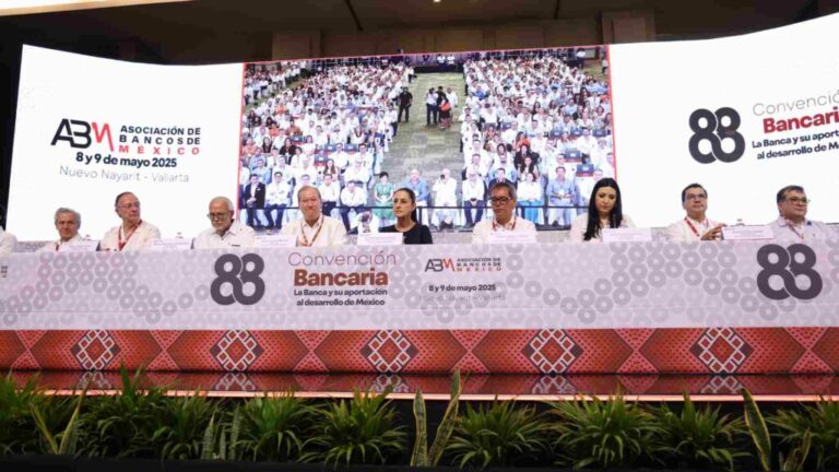 Sheinbaum pide mayor acceso a créditos para PyMES en Convención Nacional Bancaria Sheinbaum pide mayor acceso a créditos para PyMES en Convención Nacional Bancaria