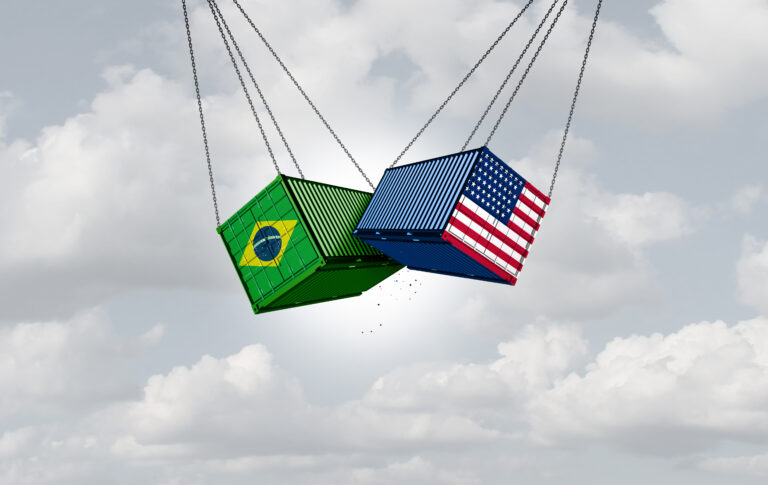 Trump impone arancel del 50% a productos brasileños