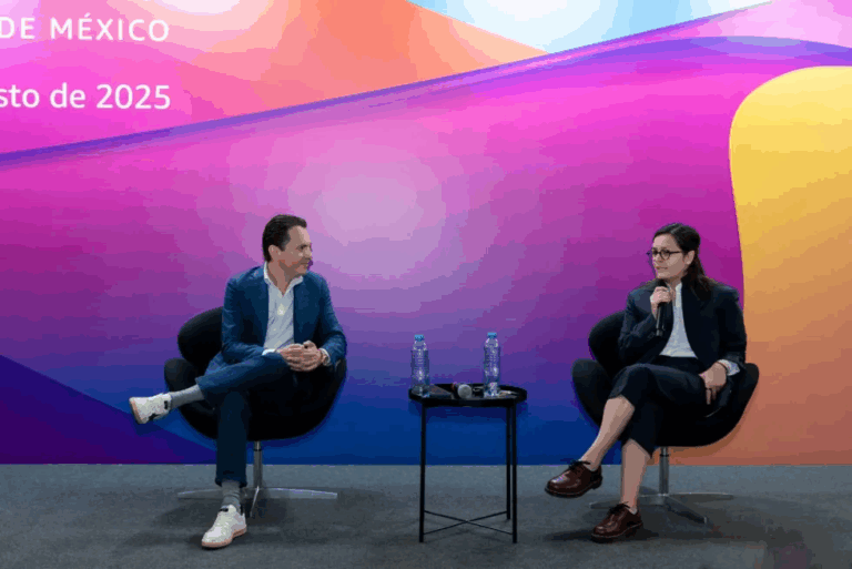 Amazon Web Services y Economía firman acuerdo para impulsar a emprendedores mexicanos