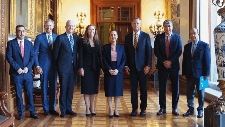 Claudia Sheinbaum se reunió con el CEO de Walmart Inc.