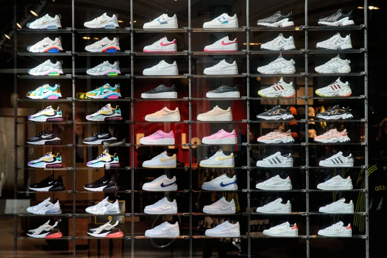 ¿Te gustan los Sneakers? Descubre esta oportunidad de negocio para la generación Z