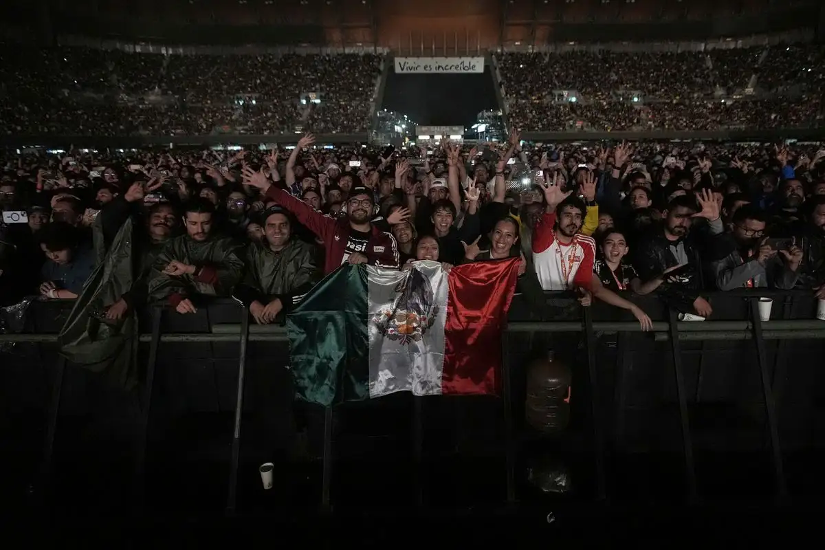 Como imagen destacada para este texto en el que hablamos de las presentaciones de Oasis, tenemos una fotografía ilustrativa de las presentaciones del grupo en la Ciudad de México.
