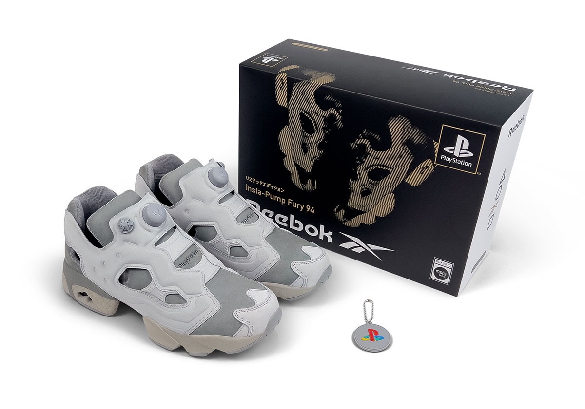 Como imagen destacada para este texto en el que hablamos de Reebok PlayStation, tenemos una fotografía ilustrativa de la nueva colaboración Sony, Reebok y PlayStation.