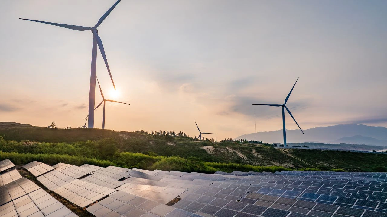 2025-es-el-mejor-ano-para-invertir-en-energías-renovables