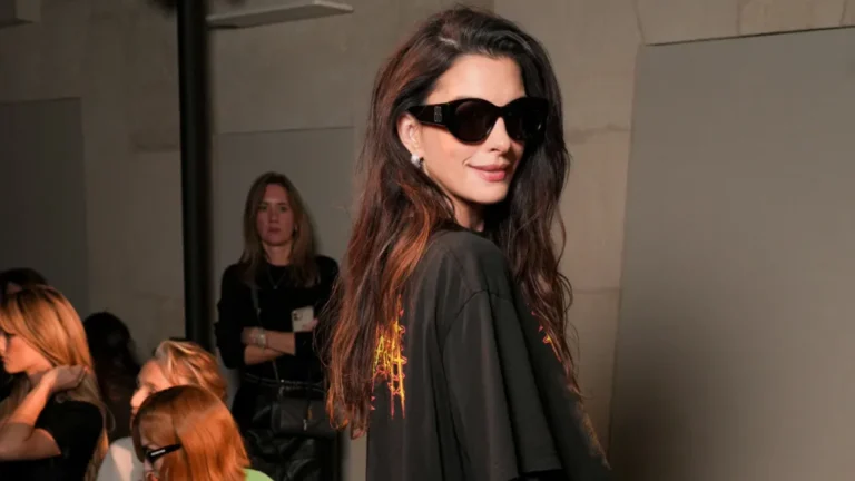 Anne Hathaway: de princesa de Hollywood a reina de Balenciaga en 2025