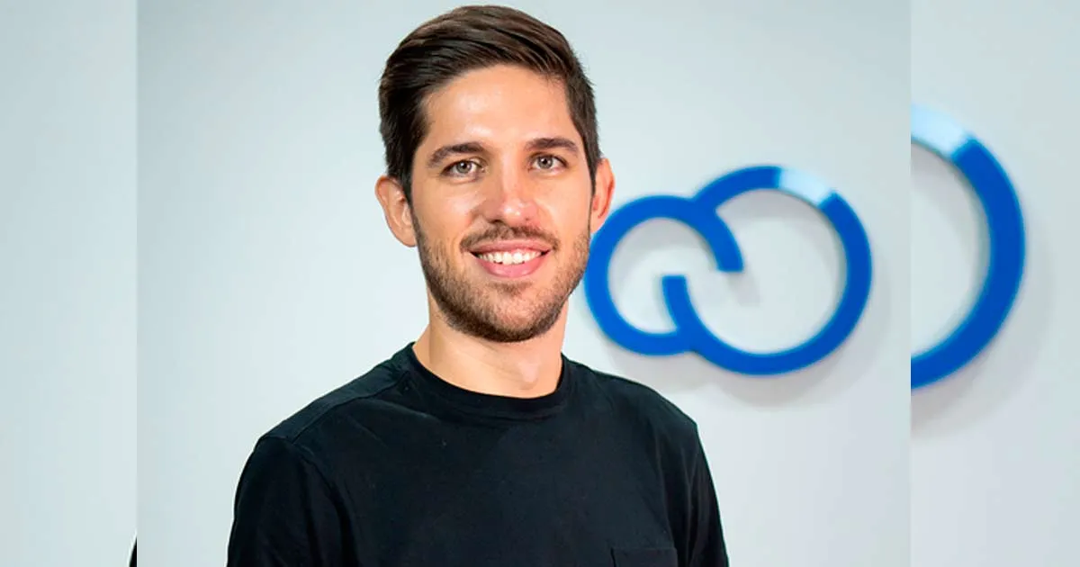 Como imagen destacada para este texto en el que hablamos de las nuevas funciones de IA en Tiendanube, tenemos una imágen ilustrativa del CEO de la aplicación.