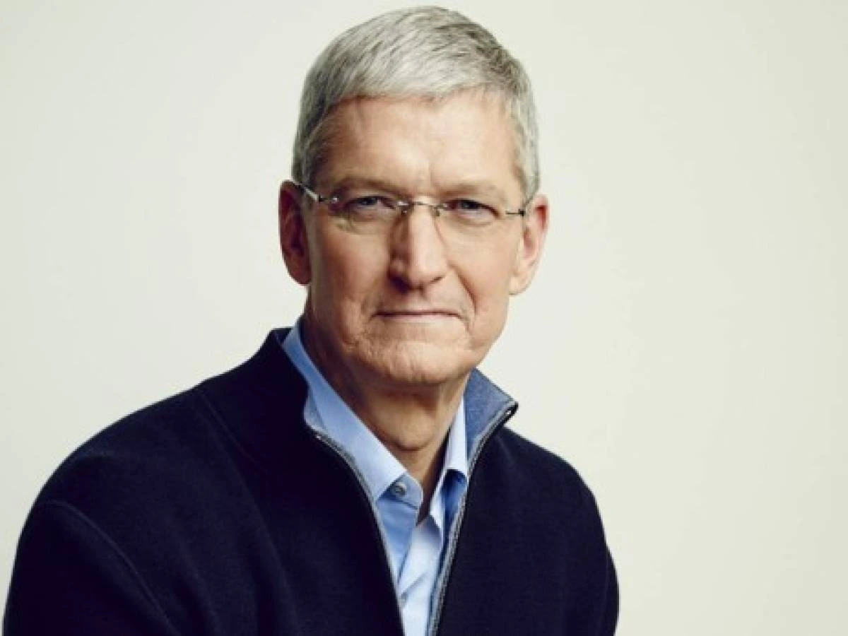 Como imagen destacada para este texto en el que hablamos de Apple y Pop Mart, tenemos una fotografía ilustrativa de Tim Cook.