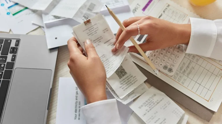 SAT podría multarte por transferencias de familiares o amigos