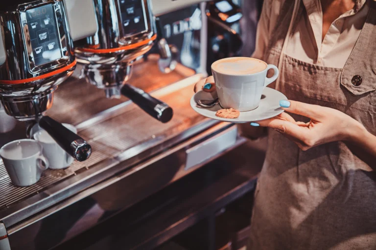 Día del Café: descubre el top de las franquicias de este tipo