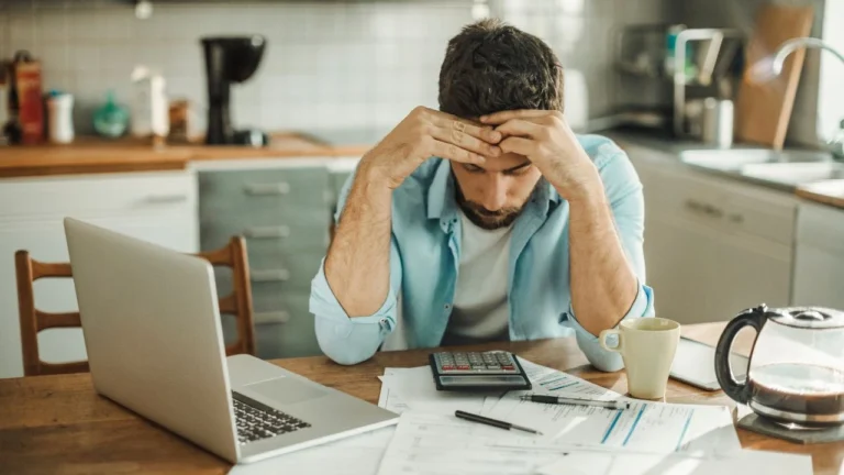 Día de la Salud Mental: cómo combatir el estrés económico