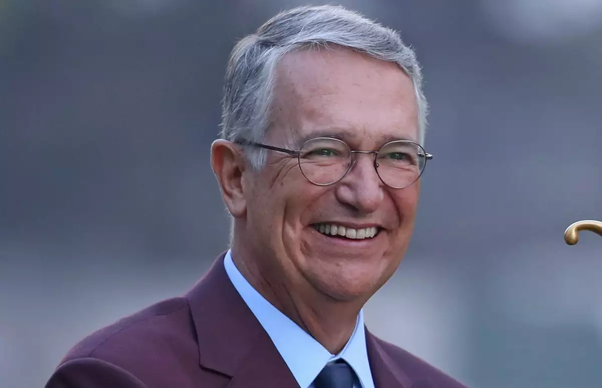 Como imagen destacada para este texto en el que hablamos de la fortuna de Ricardo Salinas Pliego, tenemos una imágen ilustrativa del empresario.