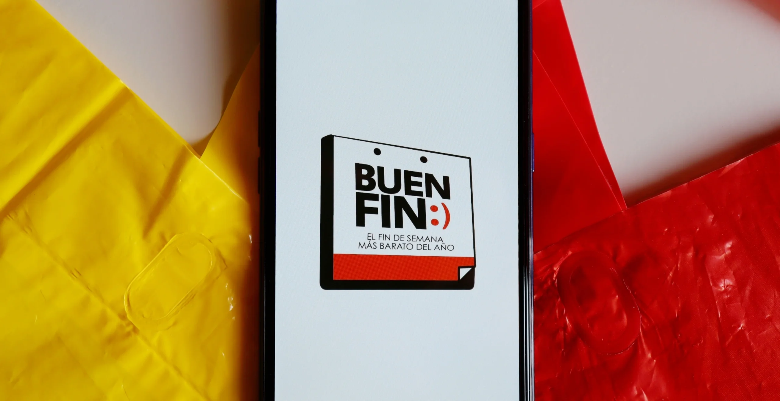 Como imagen destacada de esta entrada donde hablamos de las promociones en HSBC de Buen Fin, tenemos una imágen ilustrativa del logo de la campaña en un celular.