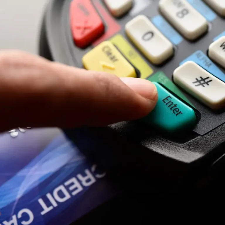 Comisiones bancarias por manejo de cuenta: lo que debes saber