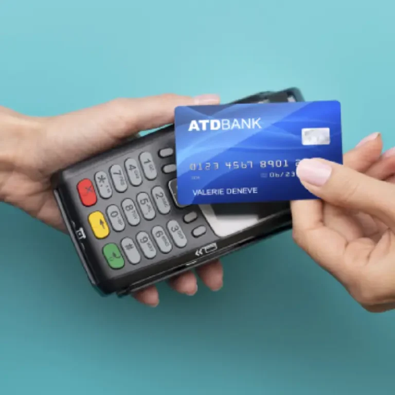 Diferencia entre pagar con una tarjeta de débito o de crédito