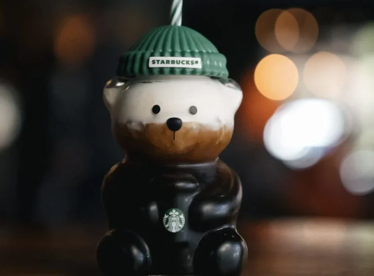 Starbucks lo hace de nuevo: Entérate cuánto costará en México el vaso Bearista