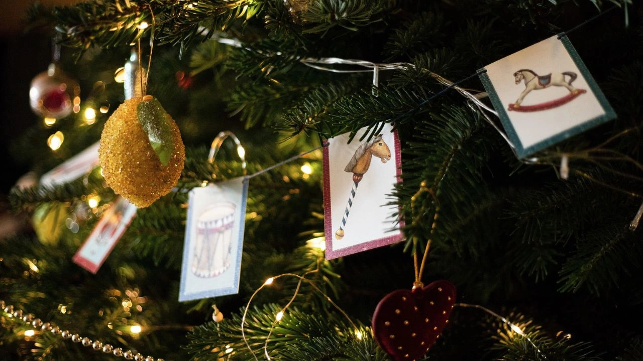 desde-el-arbol-y-las-decoraciones-hasta-el-recibo-de-la-luz-cuanto-cuesta-un-hogar-navideno