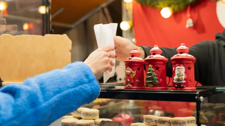¡Emprende en un bazar navideño! Aquí te dejamos las mejores ideas