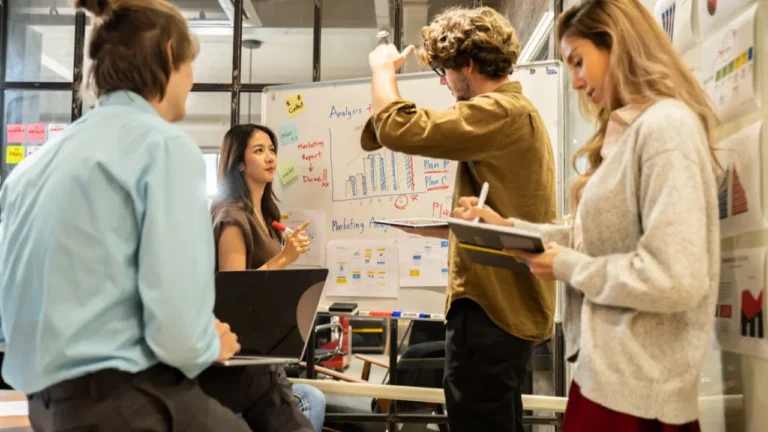 Franquicia o startup: ¿qué conviene más al momento de invertir?