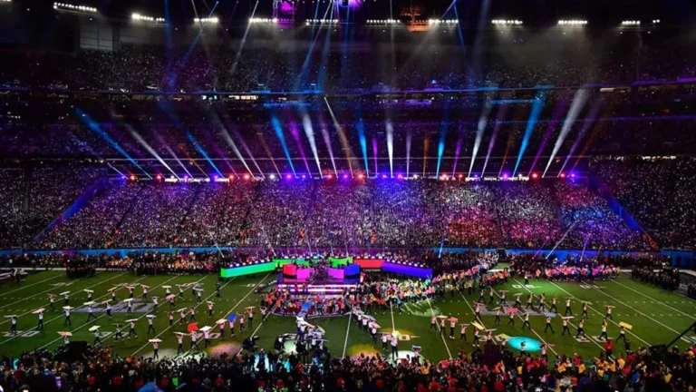 Hogares mexicanos gastan casi 5 mil pesos por el Super Bowl